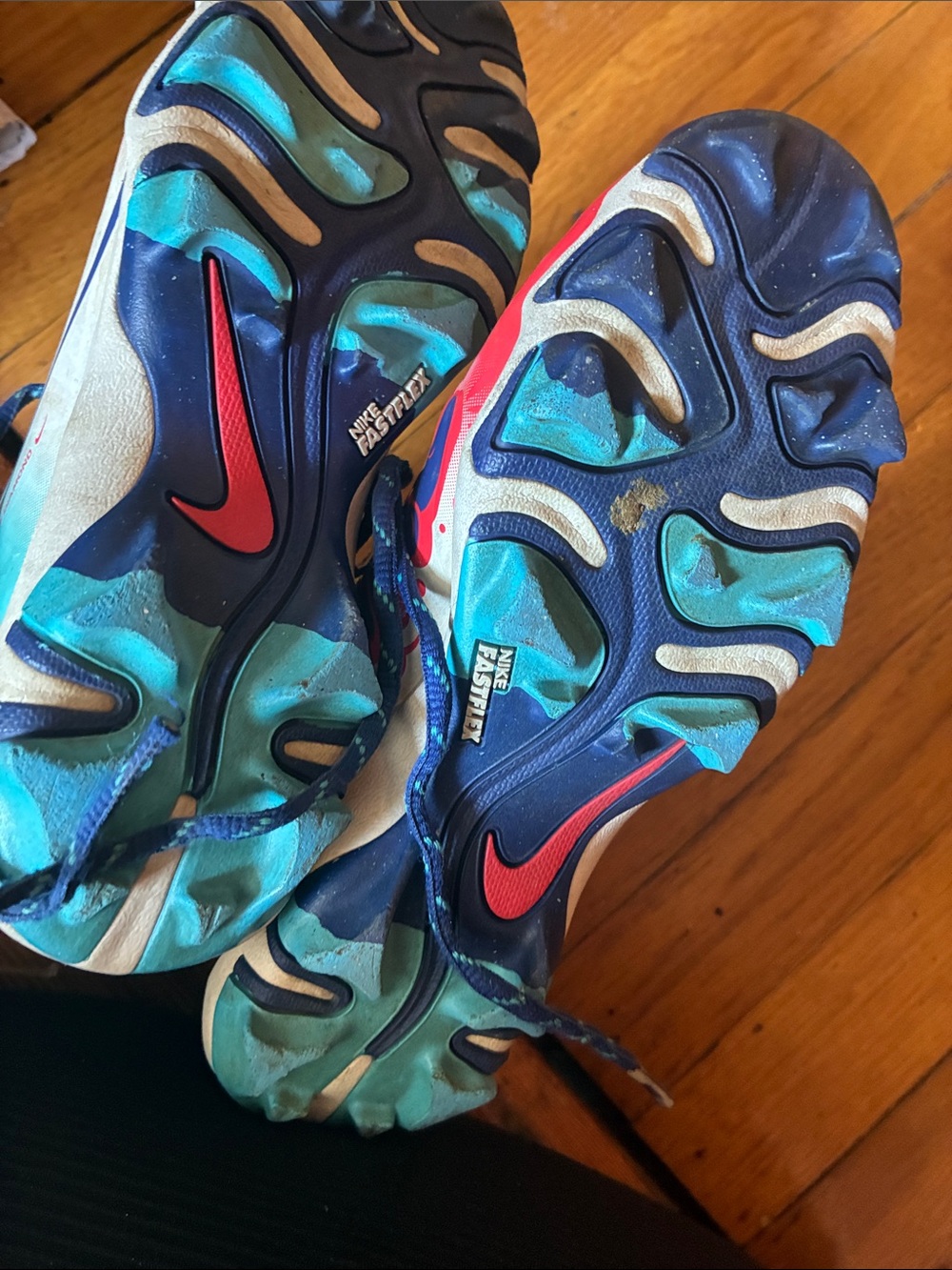 Nike Kids cleats in ICE POP - Picture 4 of 7